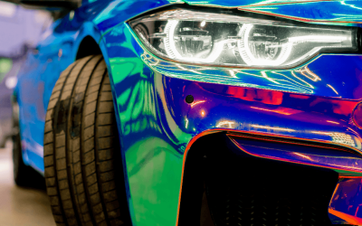 Full Custom Printed Wraps vs Spot Graphics: Which is Right for You?